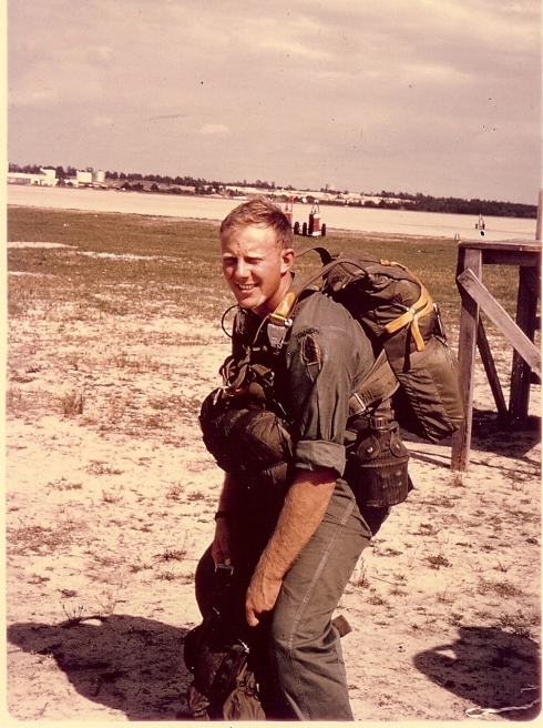 1970 - June 6 - Ronnie Puckett - Green Beret (14) Getting Ready to Jump