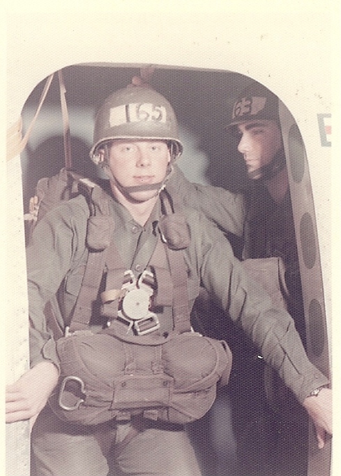 1970 - Ronnie Puckett - Green Beret (11) Jump Photo